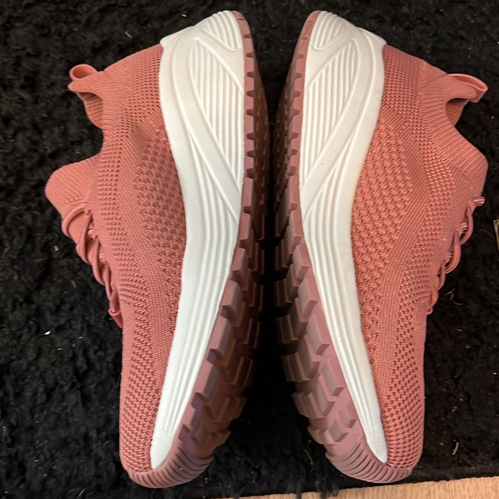 Bob’s Skechers Memory Foam Sneakers